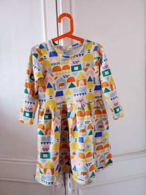 Coser un vestido facilmente a partir de un patrón de camiseta Coser un vestido facilmente a partir de un patrón de camiseta